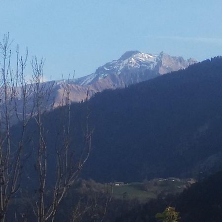 Savoie, Simple Mais Confortable Villard-sur-Doron Luaran gambar